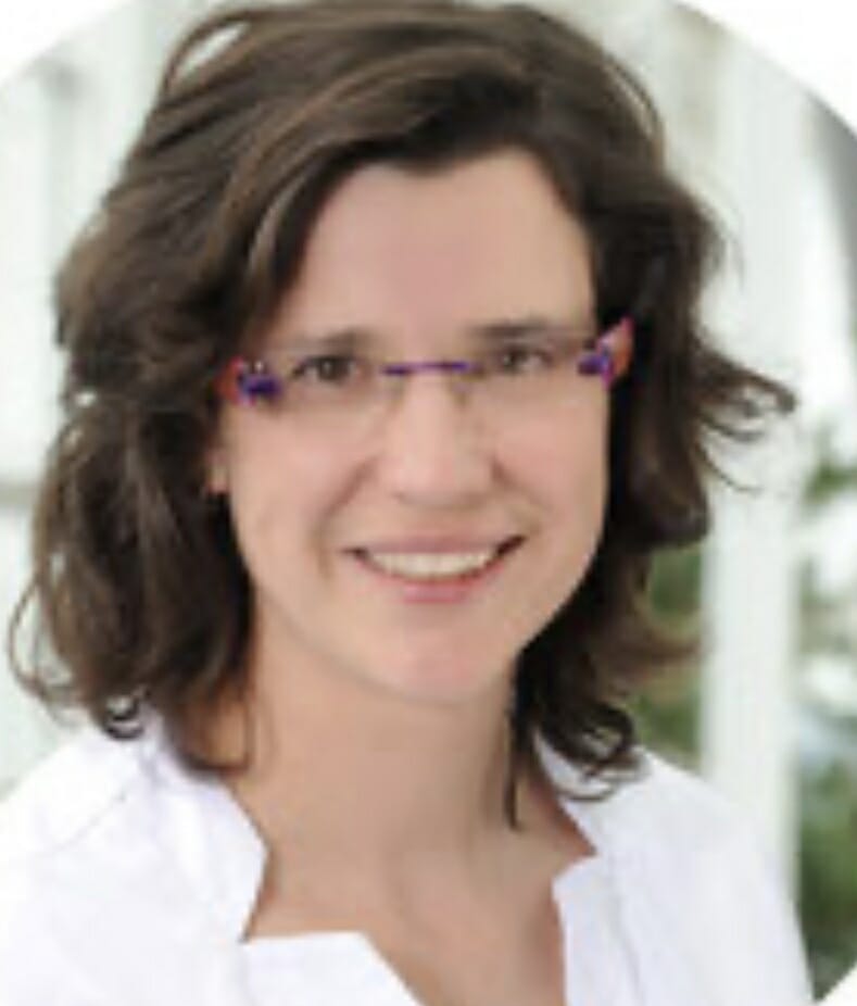 Doreen-Sallmann Doreen Sallmann ist Mitglied des wissenschaftlichen Akademischen Rates der Deutschen Akademie für Waldbaden.