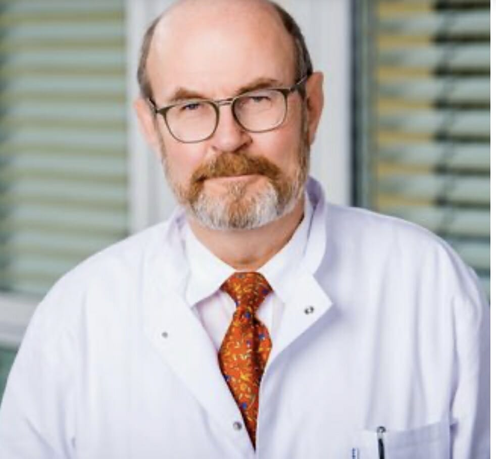 Franz van Erckelens Franz van Erckelens ist Mitglied des wissenschaftlichen Akademischen Rates der Deutschen Akademie für Waldbaden.