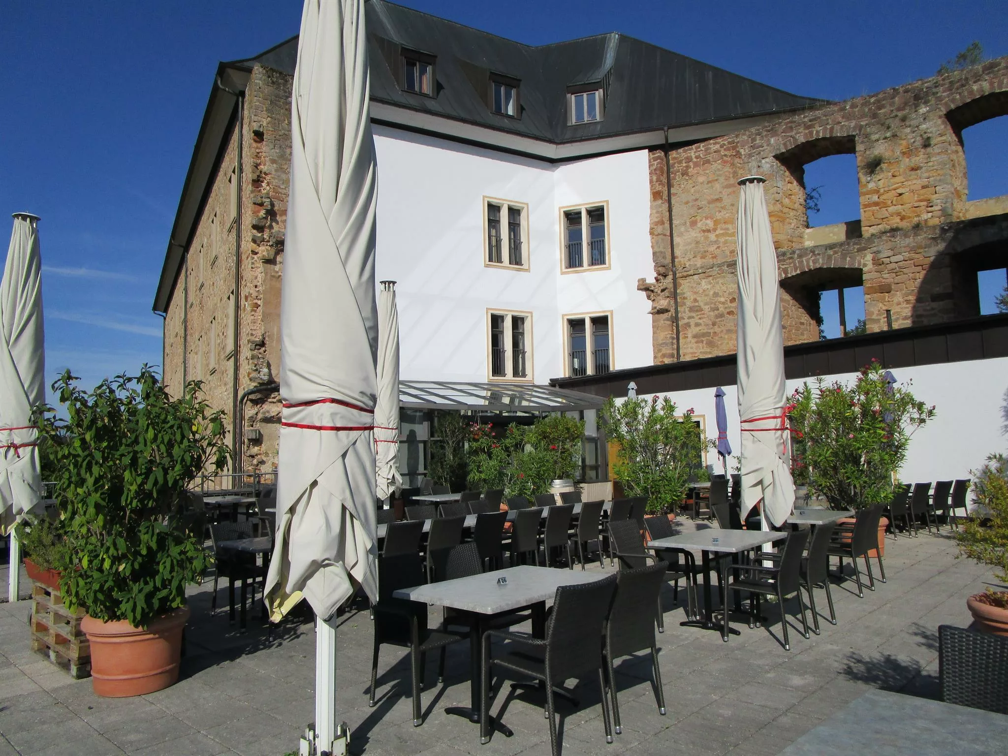 Burg-Jugendherberge in Altleiningen